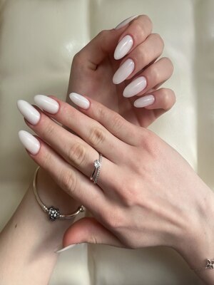 Nagelverlängerung mit modernem French Design